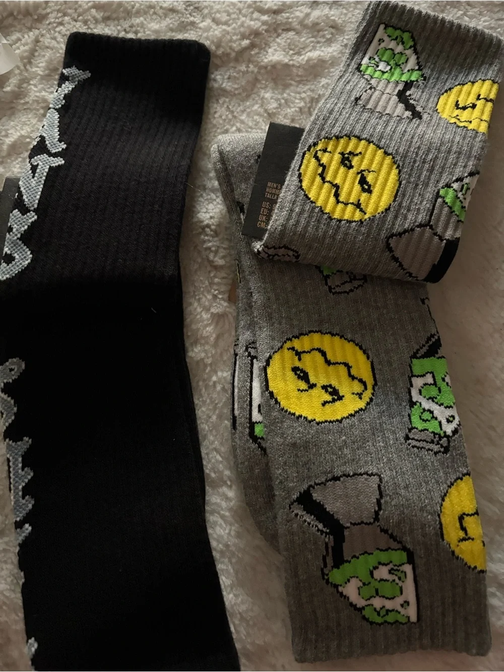 2 pairs men crew socks 9.5-13 nwt